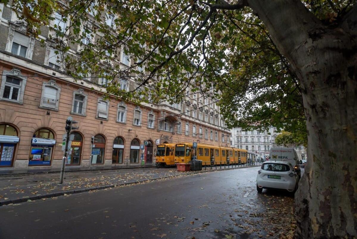 Apartment Well Located Charming Budapest